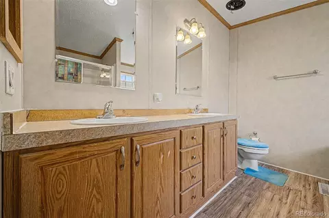 4211 E 100th Ave, Thornton, CO 80229 photo 13