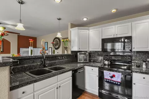 18291 E Caspian Pl, Aurora, CO 80013 photo 9