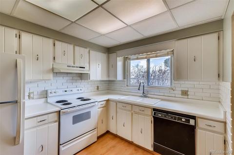 7322 E Princeton Ave, Denver, CO 80237 photo 3