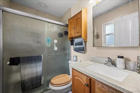 Bath - 214 Johnson St, Frederick, CO 80530 photo 1 of 3