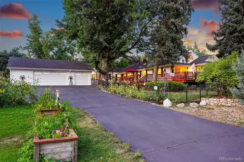 1101 Pikeview St, Lakewood, CO 80215