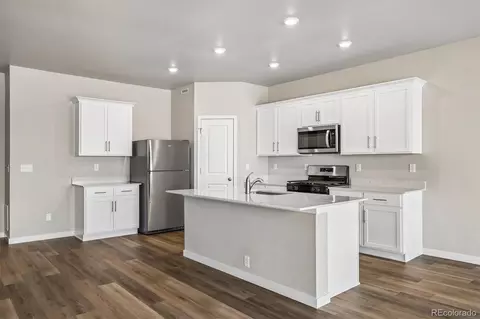 Kitchen - 968 Cascade Falls St, Severance, CO 80550 photo 2 of 3