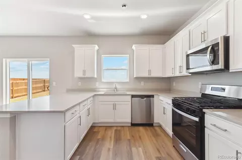 Kitchen - 48220 Shetland Dr, Bennett, CO 80102 photo 2 of 3