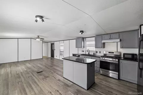 17553 E 17th Pl, Aurora, CO 80011 photo 9