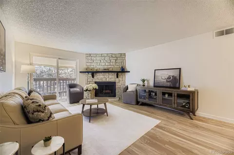 1870 S Pitkin Cir #B, Aurora, CO 80017