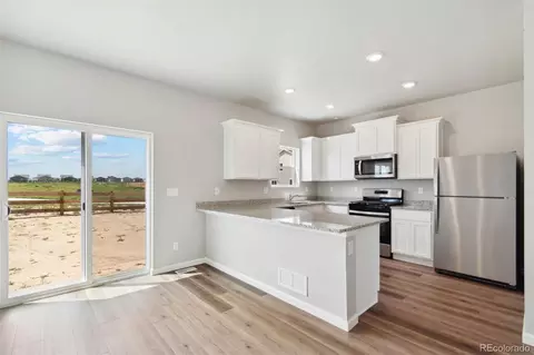 7403 E Big Thompson Cir, Frederick, CO 80530 photo 2