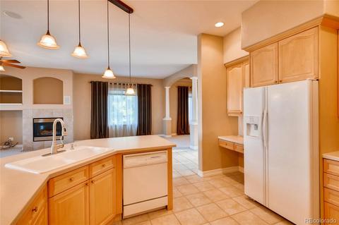 22540 E Peakview Dr, Aurora, CO 80016 photo 9