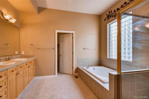 22540 E Peakview Dr, Aurora, CO 80016 photo 12