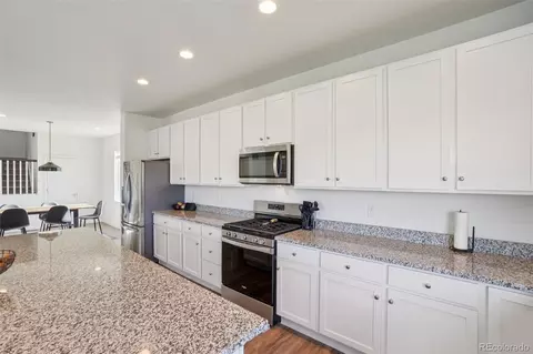 Kitchen - 7105 E 116th Cir, Denver, CO 80233 photo 5 of 6