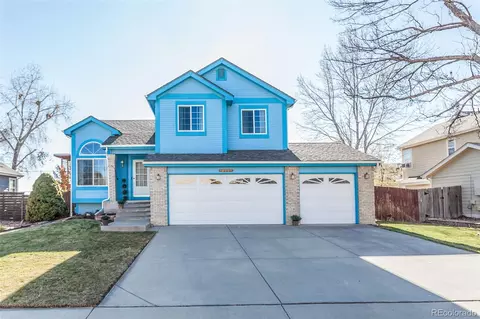 555 Cherrywood Dr, Longmont, CO 80504