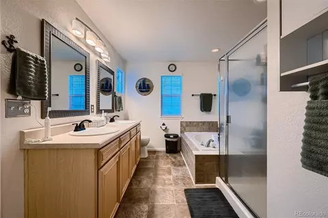 Bath - 17352 E Lake Ln, Aurora, CO 80016 photo 1 of 4