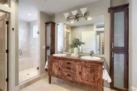 Bath - 3384 W 33rd Ave, Denver, CO 80211 photo 2 of 4