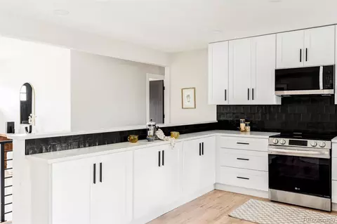Kitchen - 6865 Nelson St, Arvada, CO 80004 photo 2 of 4