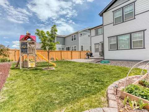 Exterior - 27827 E 8th Ave, Aurora, CO 80018 photo 9 of 11