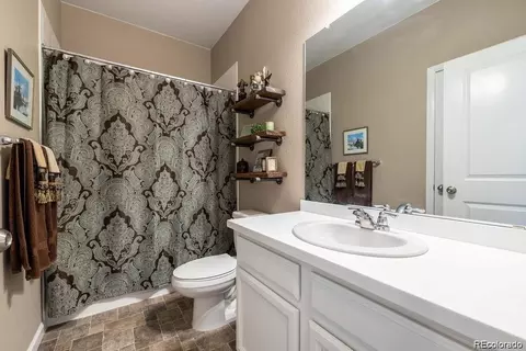 Bath - 27827 E 8th Ave, Aurora, CO 80018 photo 3 of 4