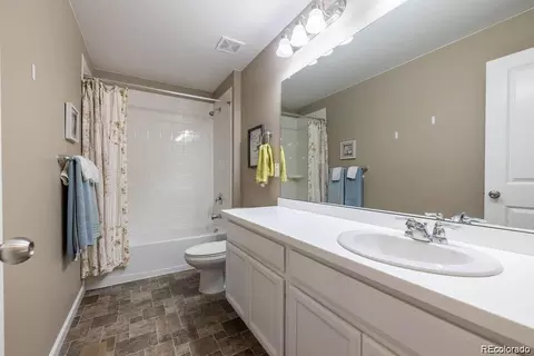 Bath - 27827 E 8th Ave, Aurora, CO 80018 photo 4 of 4