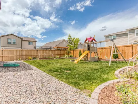 Exterior - 27827 E 8th Ave, Aurora, CO 80018 photo 7 of 11
