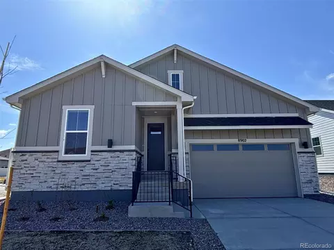 8902 S Riviera Way, Aurora, CO 80016