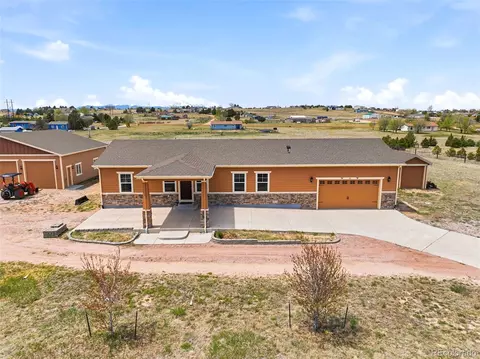 Exterior - 4080 Murr Rd, Peyton, CO 80831 photo 2 of 17
