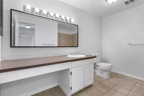Bath - 209 E Highline Cir #302, Centennial, CO 80122 photo 1 of 2