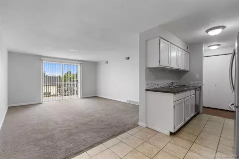 Living - 209 E Highline Cir #302, Centennial, CO 80122 photo 1 of 4