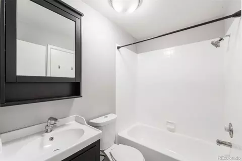 Bath - 14343 E Dickinson Dr #E, Aurora, CO 80014 photo 1 of 1