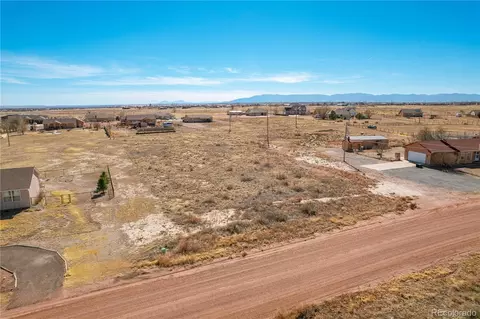 1464 E Gem Dr, Pueblo, CO 81007