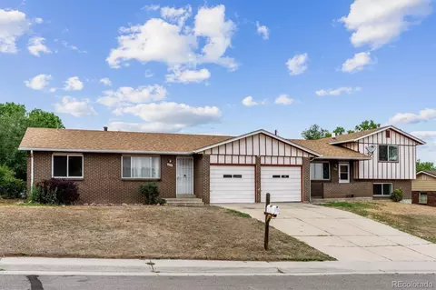 953 S Yarrow St, Lakewood, CO 80226