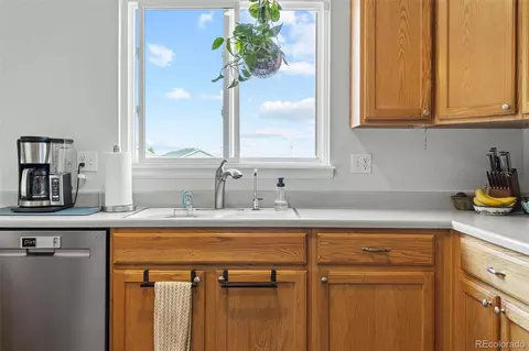 Kitchen - 4527 E 94th Dr, Thornton, CO 80229 photo 3 of 7