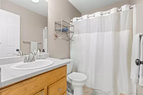 Bath - 4527 E 94th Dr, Thornton, CO 80229 photo 2 of 4