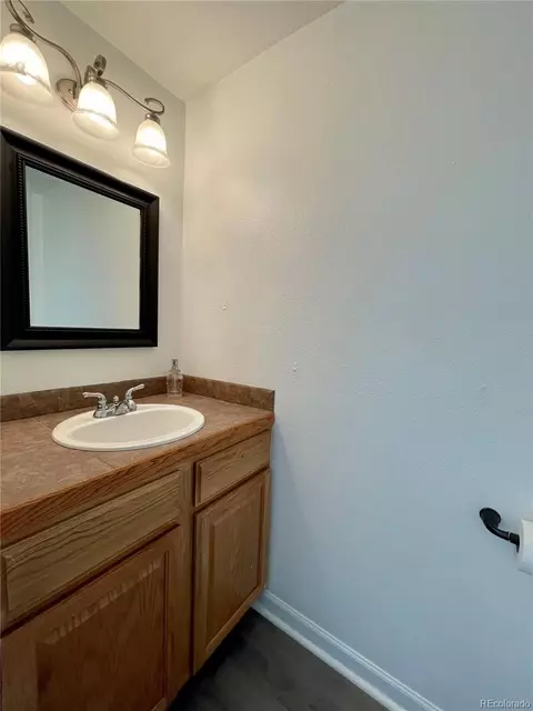 Bath - 17437 E Rice Cir #B, Aurora, CO 80015 photo 1 of 4