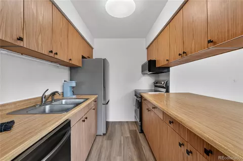 Kitchen - 8417 Everett Way #E, Arvada, CO 80005 photo 2 of 3