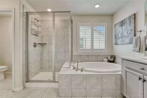 Bath - 27819 E Clifton Pl, Aurora, CO 80016 photo 2 of 7