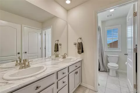 Bath - 27819 E Clifton Pl, Aurora, CO 80016 photo 5 of 7