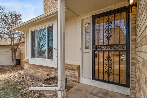 18936 E Mexico Dr, Aurora, CO 80017 photo 2