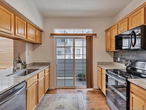 16962 E Warren Pl #D, Aurora, CO 80013 photo 8