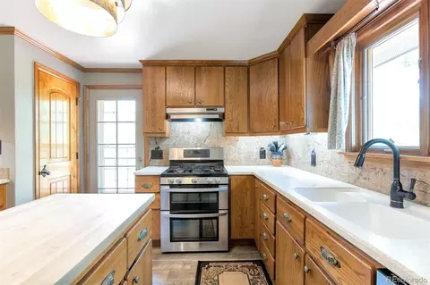 Kitchen - 12349 Quartz Spur, Conifer, CO 80433 photo 4 of 6