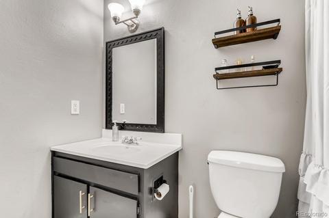 9297 E Oxford Dr, Denver, CO 80237 photo 16