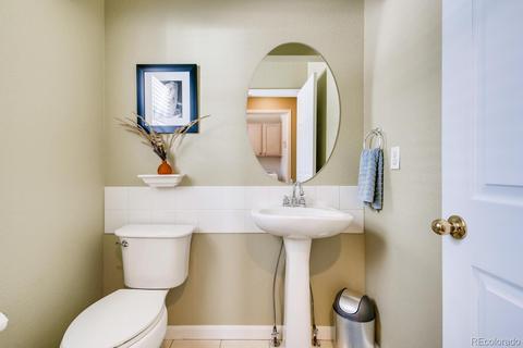 8043 E Harvard Cir, Denver, CO 80231 photo 13