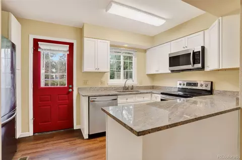8850 W Dartmouth Pl, Lakewood, CO 80227