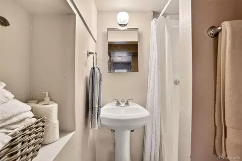 Bath - 25807 Snyder Ave, Conifer, CO 80433 photo 2 of 2