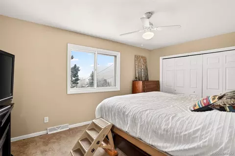 Bedroom - 25807 Snyder Ave, Conifer, CO 80433 photo 3 of 4