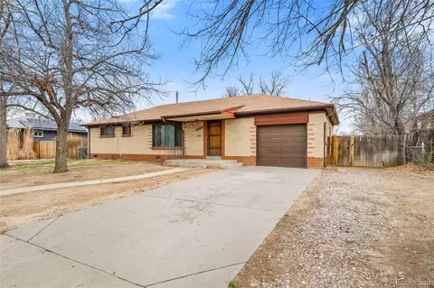 2228 Newark St, Aurora, CO 80010