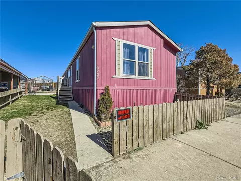 5227 E 97th Pl, Denver, CO 80229 photo 2