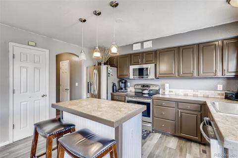 4847 Duluth Ct, Denver, CO 80239 photo 9