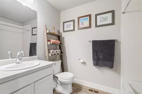 Bath - 16282 E 47th Pl, Denver, CO 80239 photo 4 of 5
