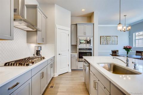 10230 E 26th Ave, Aurora, CO 80010 photo 11