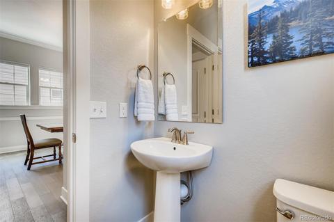 10230 E 26th Ave, Aurora, CO 80010 photo 13