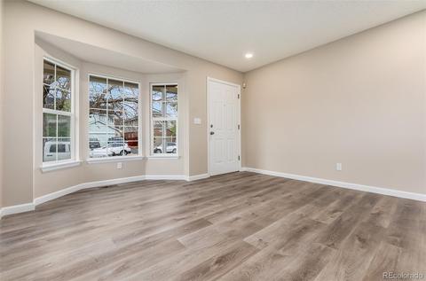 4946 Eugene Ct, Denver, CO 80239 photo 7