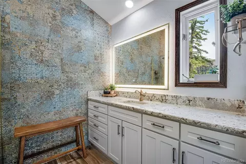 Bath - 25257 Snyder Ave, Conifer, CO 80433 photo 1 of 2